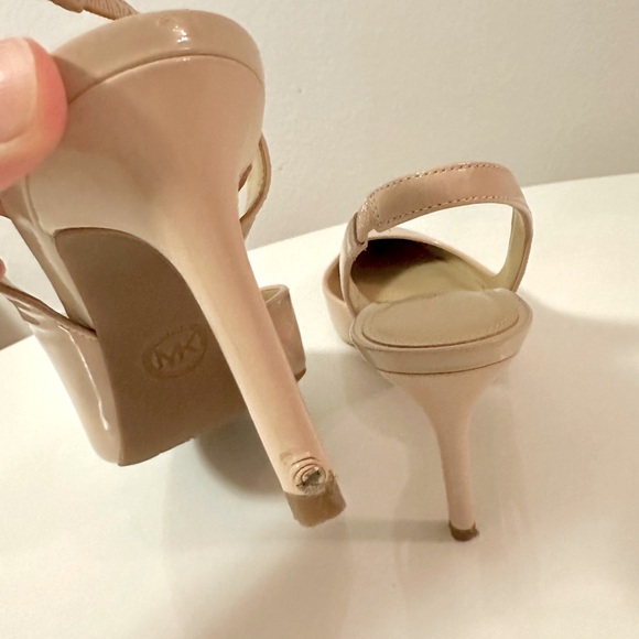 MICHAEL KORS SLING BACK KITTEN PUMPS. SIZE 7.5. Worn once! - Picture 8 of 8